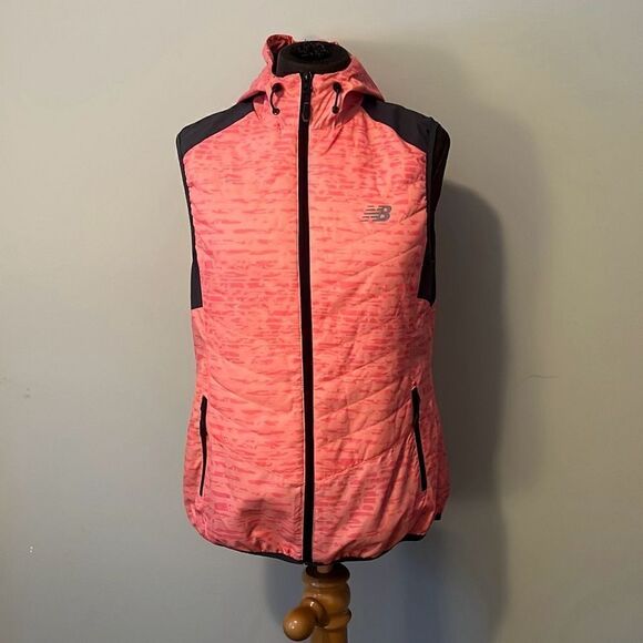 New Balance Women's Pink Abstract Colorblock Insulated Puffer Vest - Picture 1 of 12